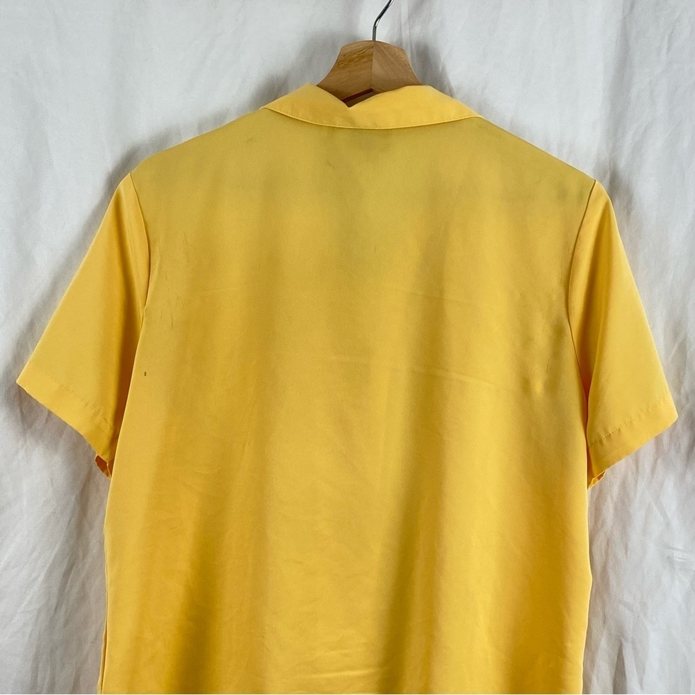 Notations Clothing Co Women's Yellow Button-Up Short Sleeve Top Size Medium - Picture 12 of 16